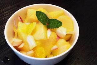 剥皮吃的哈密瓜怎么吃,剥皮即食的哈密瓜食用指南