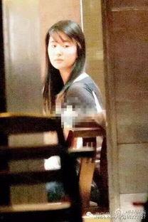 吃瓜乖乖女,揭秘校园里的“瓜田”趣事