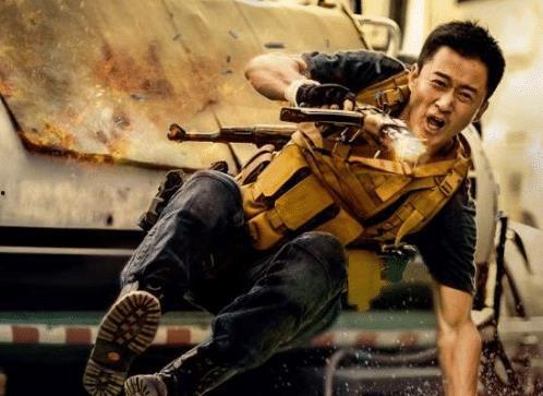 吃瓜观影站战狼2,燃情热血，燃爆暑期档的国产军事巨制