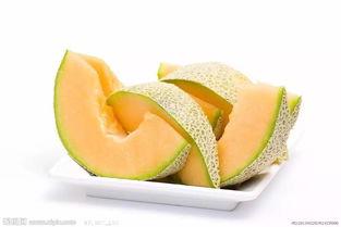 吃哈密瓜脚臭,哈密瓜美食背后的脚臭之谜